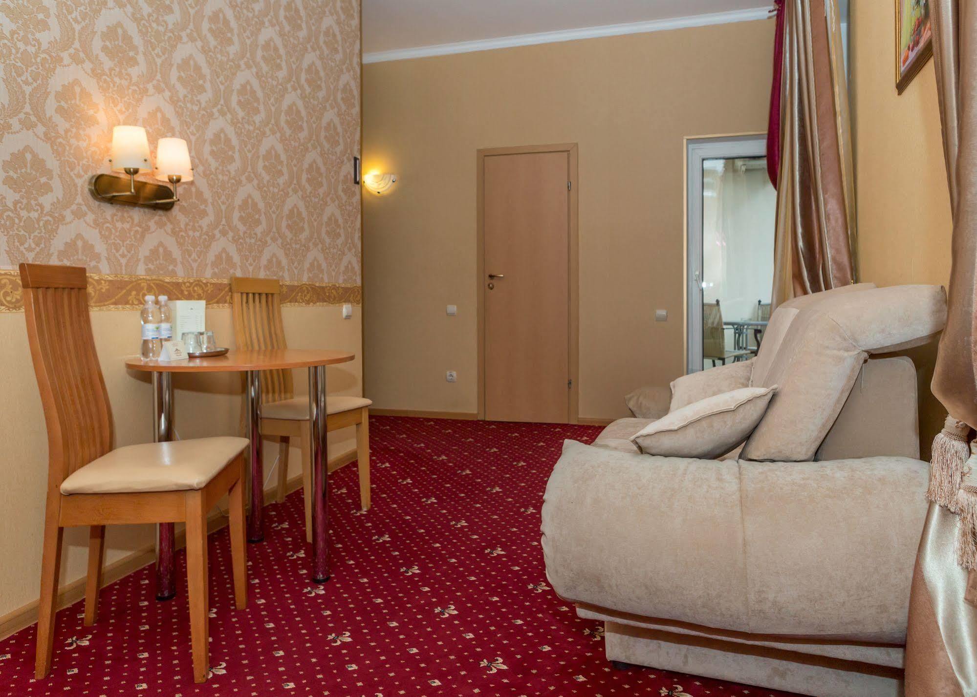 Shine Hotel Одеса Екстер'єр фото